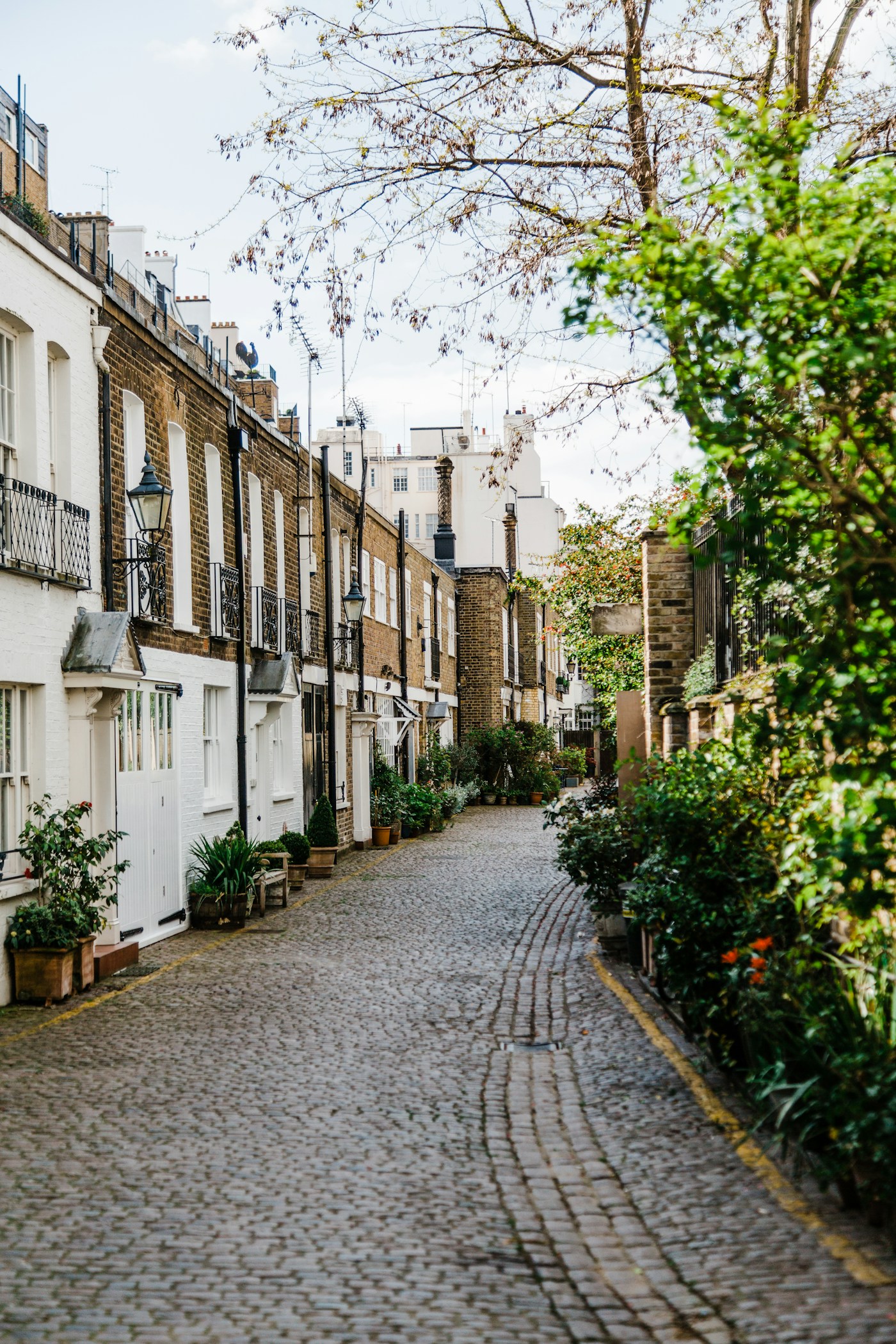 What Makes a Neighbourhood Walk Feel Different From a Commute