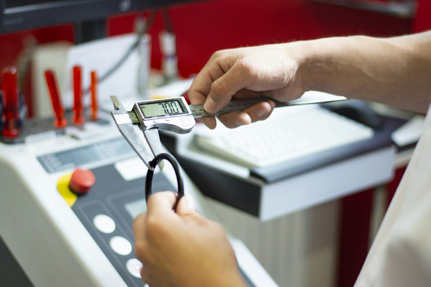 Why Measuring Equipment Needs More Than a Current Label