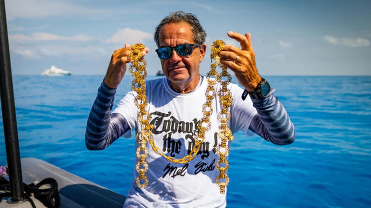 Diver finds gold ring in ocean in Barbados, reunites it with owner who lost it 47 years ago