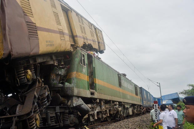 INDIA-ACCIDENT-TRAIN 